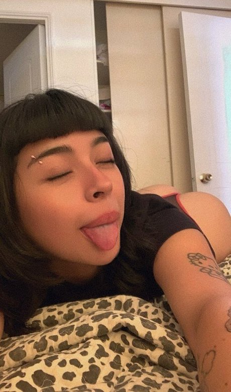 Naakte gelekte OnlyFans-foto van Malavidasad