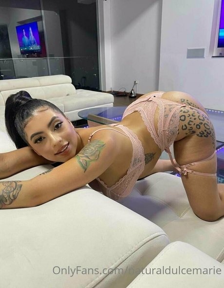 Naakte gelekte OnlyFans-foto van Dulce Marie
