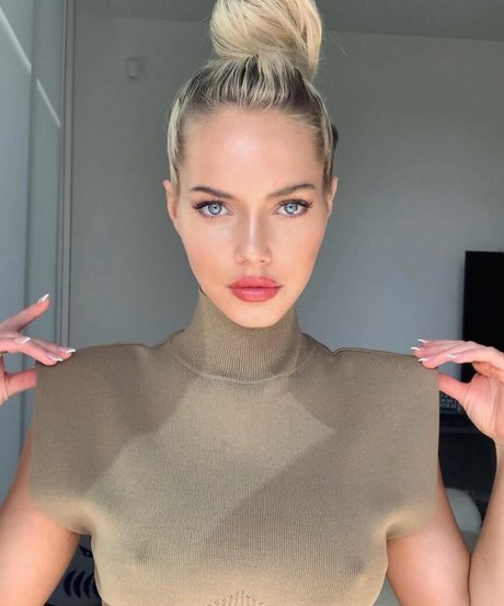Naakte gelekte OnlyFans-foto van Kourtney Kellar