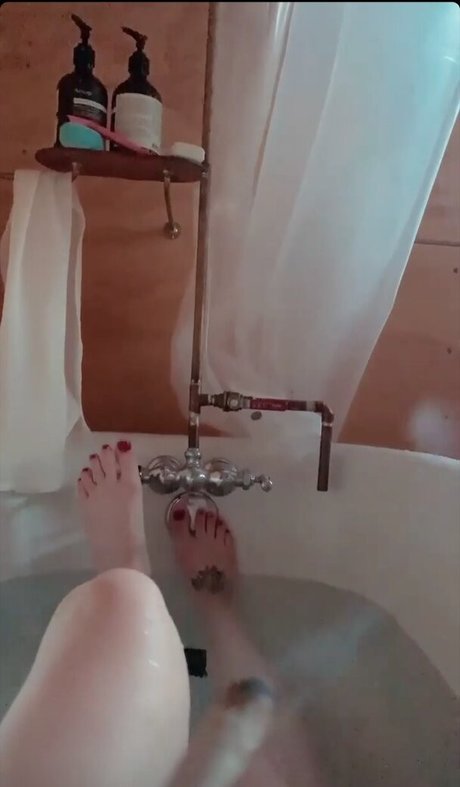 Naakte gelekte OnlyFans-foto van Vanessa Dora Lavorato