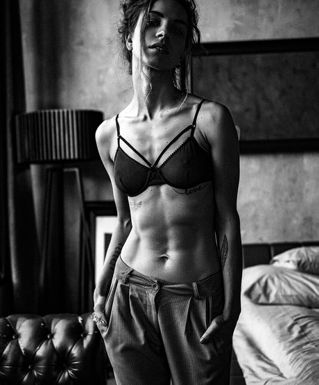 Naakte gelekte OnlyFans-foto van Ekaterina Klein