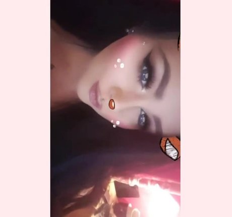 Naakte gelekte OnlyFans-foto van Megan Carys Gomer