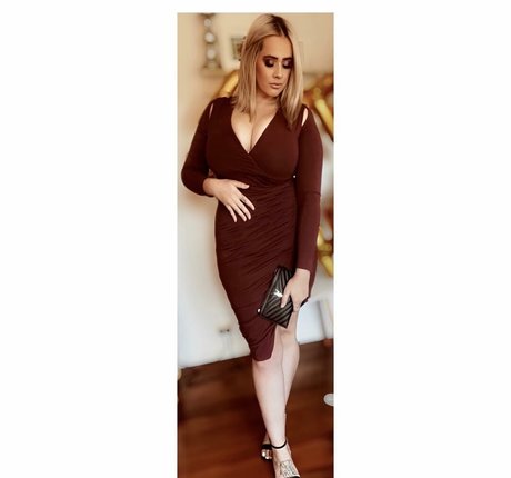 Naakte gelekte OnlyFans-foto van Kathryn