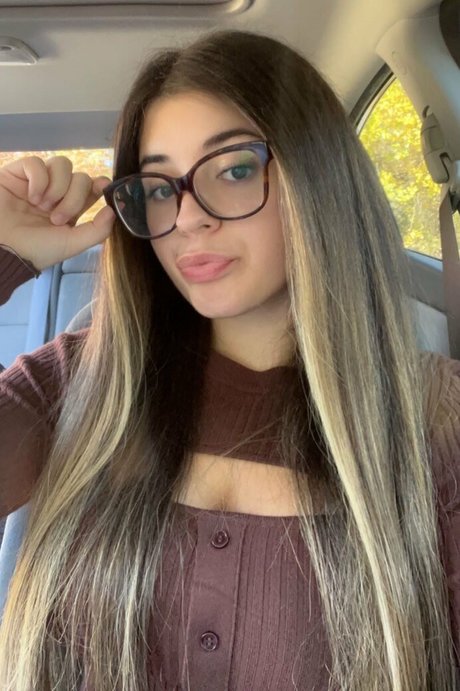 Naakte gelekte OnlyFans-foto van Hanahoops