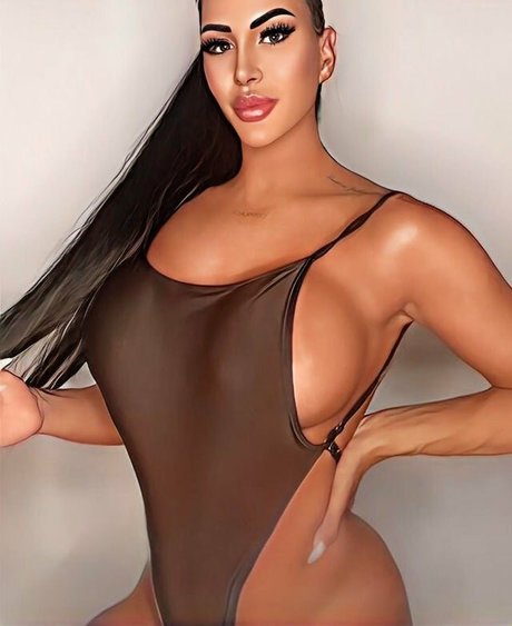 Naakte gelekte OnlyFans-foto van Alana Jurado