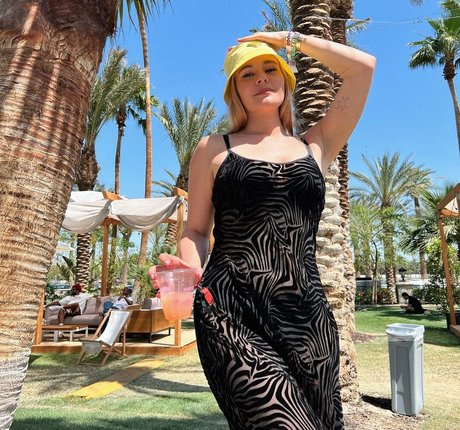 Naakte gelekte OnlyFans-foto van Holly Ramsay