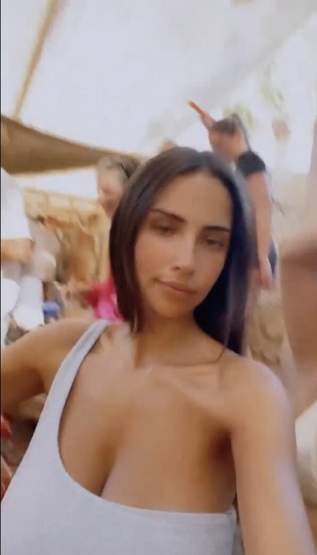 Naakte gelekte OnlyFans-foto van Chirine Sabaiti