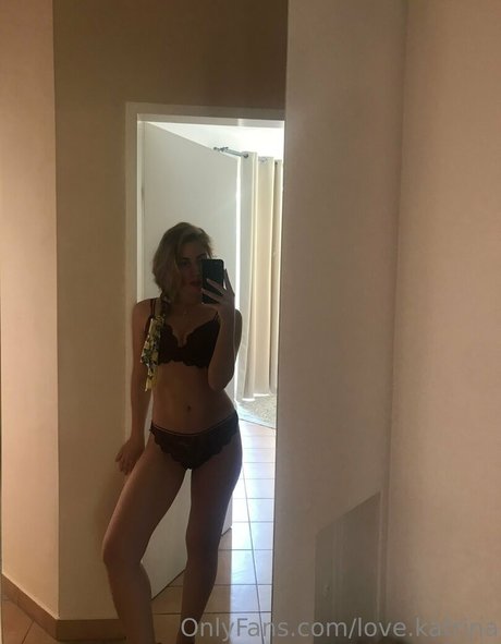 Naakte gelekte OnlyFans-foto van Lovekatrina