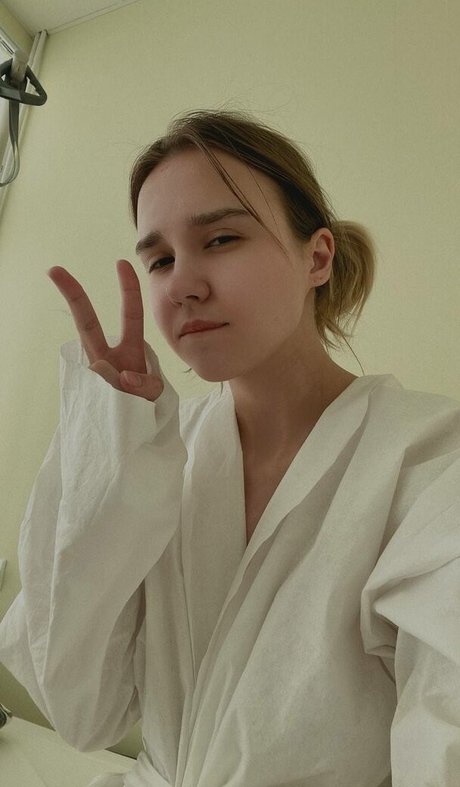 Naakte gelekte OnlyFans-foto van Dollhole  Grabfuck