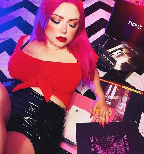 Naakte gelekte OnlyFans-foto van Anna Manna