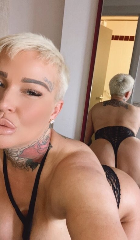 Naakte gelekte OnlyFans-foto van Tory Candi Jackson
