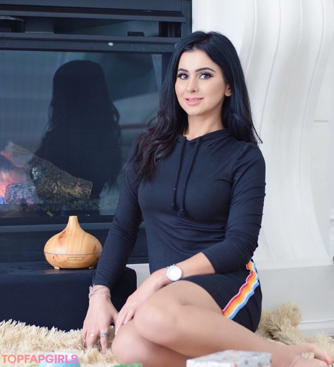 Naakte gelekte OnlyFans-foto van Meetii Kalher #1067