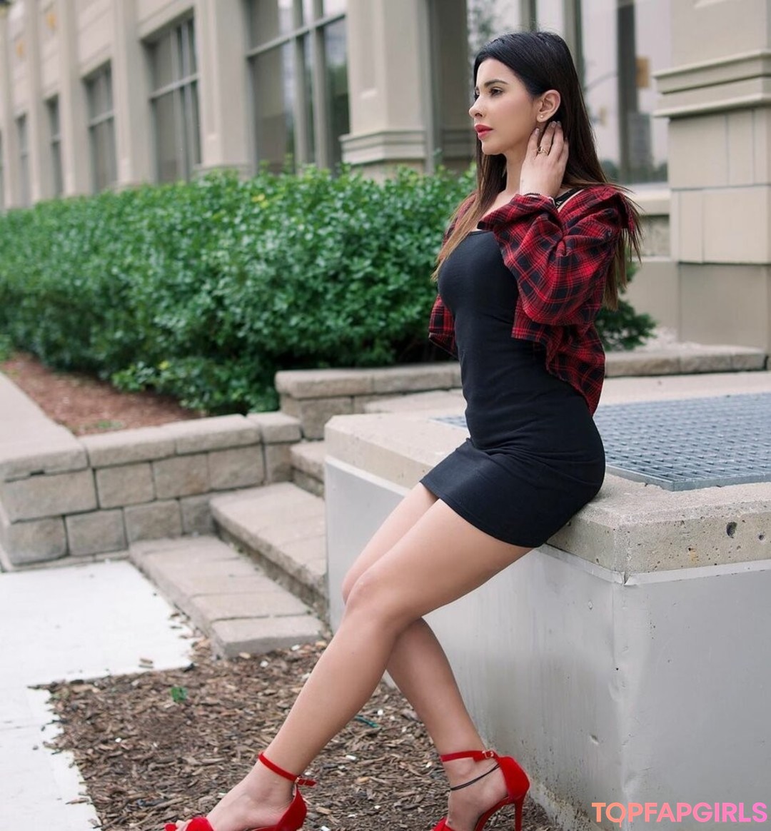 Naakte gelekte OnlyFans-foto van Meetii Kalher #1235