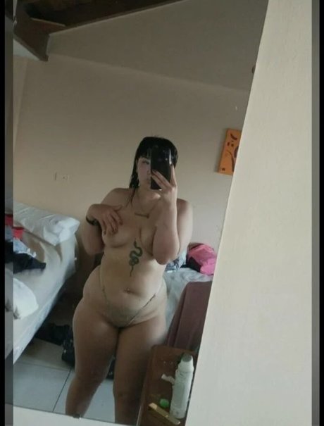 Naakte gelekte OnlyFans-foto van Gabriela Ayala