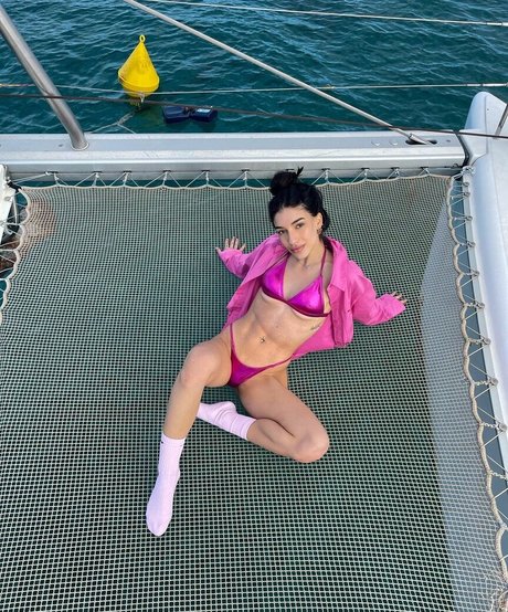 Naakte gelekte OnlyFans-foto van Martina Lombardo