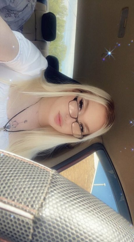 Naakte gelekte OnlyFans-foto van Tsalexis