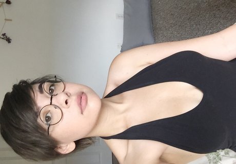Naakte gelekte OnlyFans-foto van Marsupialmami