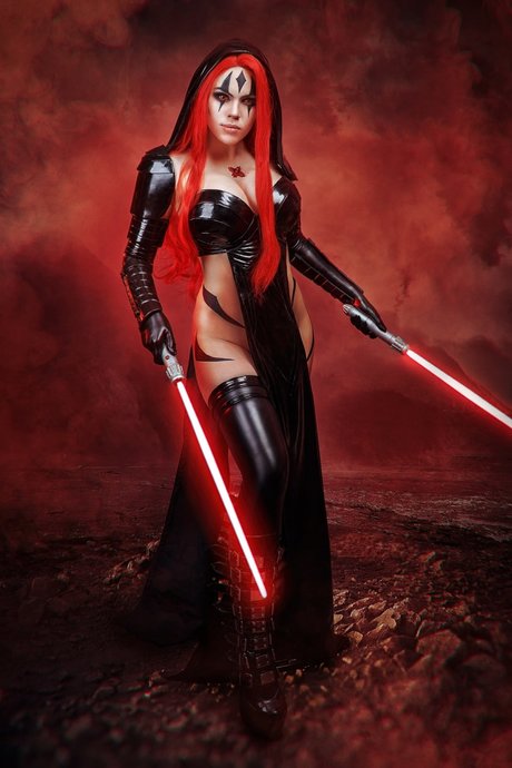 Naakte gelekte OnlyFans-foto van Alice Cosplay