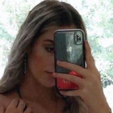 Naakte gelekte OnlyFans-foto van Micaela Metcalf