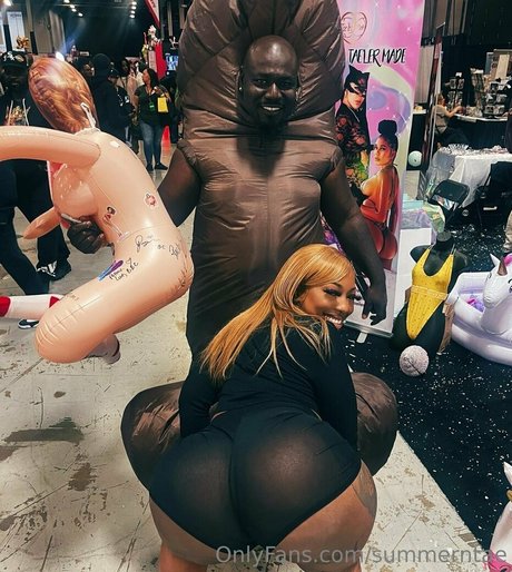 Naakte gelekte OnlyFans-foto van Summerntae