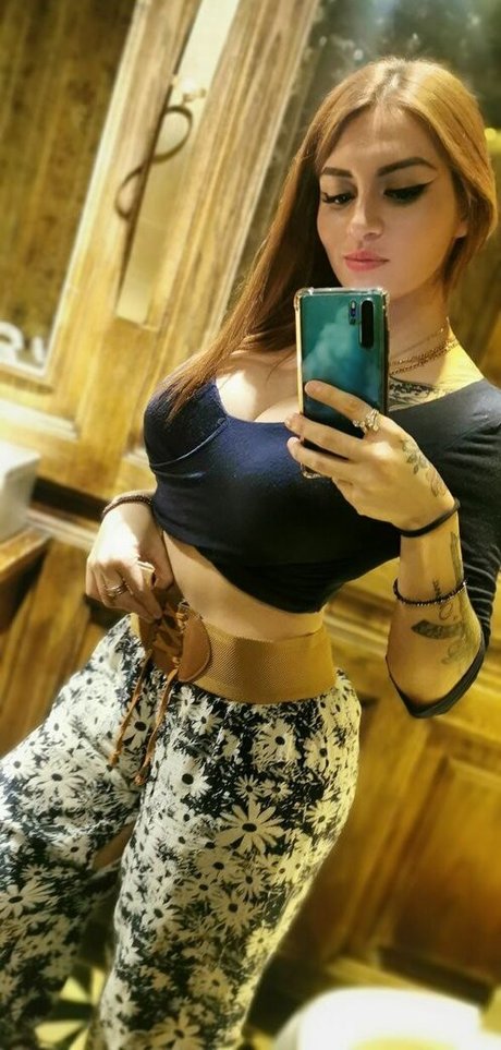 Naakte gelekte OnlyFans-foto van Grecia Ferrara