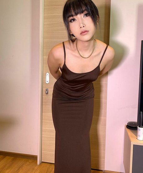 Naakte gelekte OnlyFans-foto van Suziearomdee