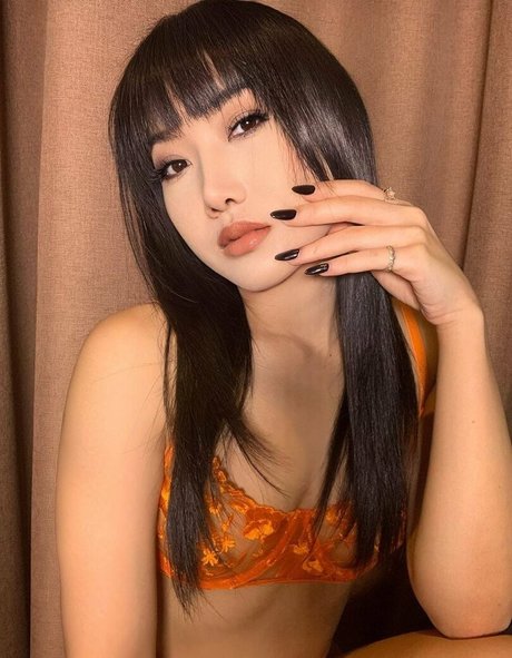 Naakte gelekte OnlyFans-foto van Suziearomdee