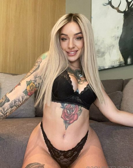 Naakte gelekte OnlyFans-foto van Ouset