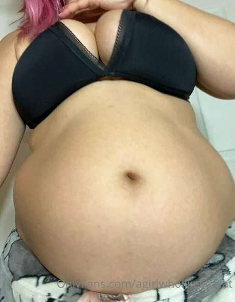 Naakte gelekte OnlyFans-foto van Agirlwholikestoeat