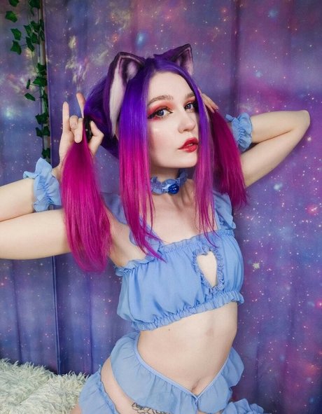 Naakte gelekte OnlyFans-foto van Salacious Succubus