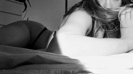 Naakte gelekte OnlyFans-foto van Lexie Faye