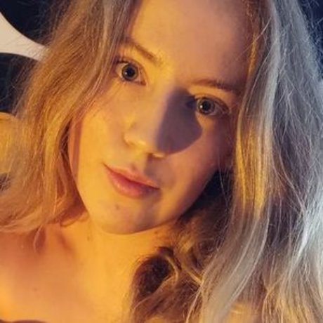 Naakte gelekte OnlyFans-foto van Lexie Faye