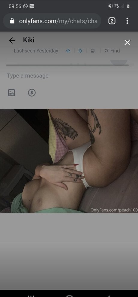 Naakte gelekte OnlyFans-foto van Peach100
