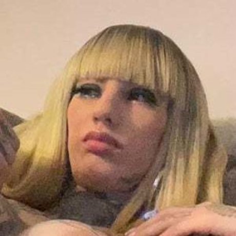 Naakte gelekte OnlyFans-foto van Cat Staccz