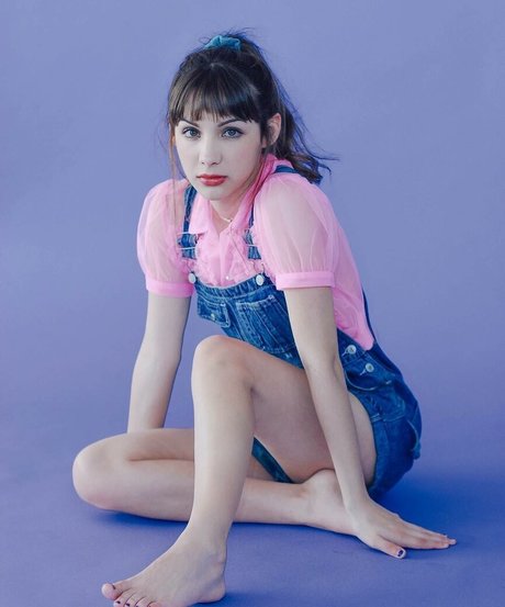 Naakte gelekte OnlyFans-foto van Hannah Marks