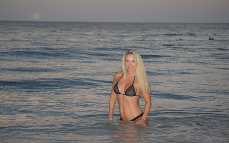 Naakte gelekte OnlyFans-foto van Victoariaww