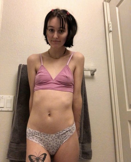 Naakte gelekte OnlyFans-foto van Tiffanytee