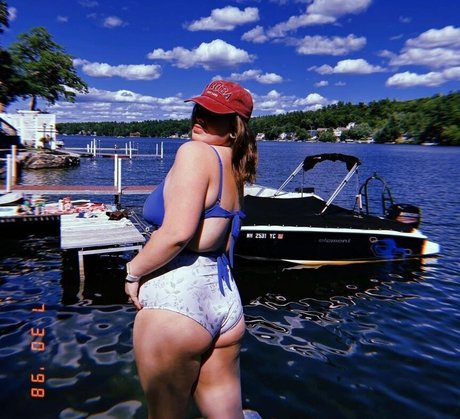 Naakte gelekte OnlyFans-foto van Thekinkcouch