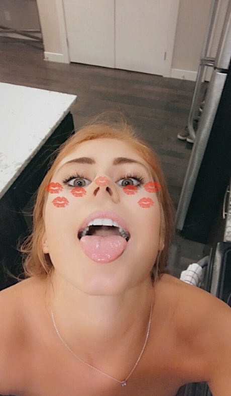 Naakte gelekte OnlyFans-foto van Colleen Marcoux