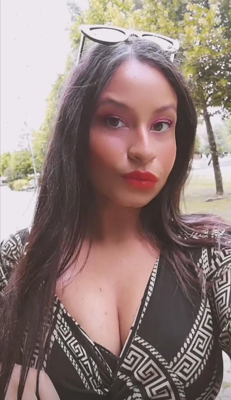 Naakte gelekte OnlyFans-foto van Rita Sofia