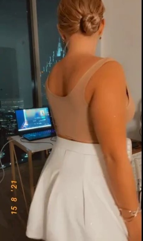 Naakte gelekte OnlyFans-foto van Realzoieburgher 