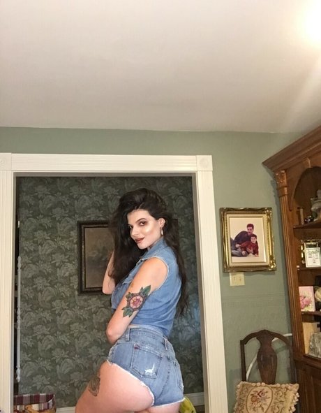 Naakte gelekte OnlyFans-foto van Hexsuicide