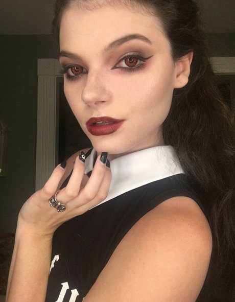 Naakte gelekte OnlyFans-foto van Hexsuicide