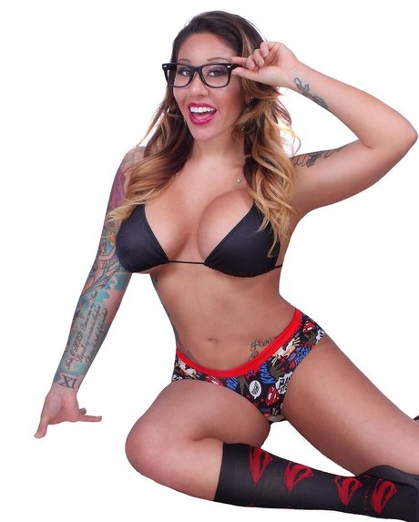 Naakte gelekte OnlyFans-foto van Lexi Layne