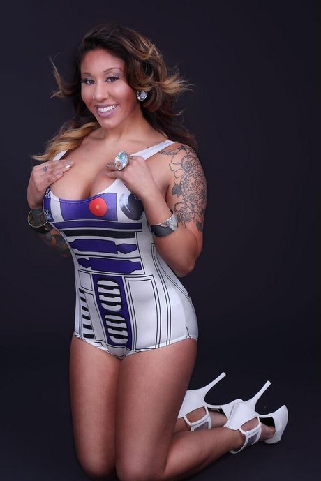 Naakte gelekte OnlyFans-foto van Lexi Layne