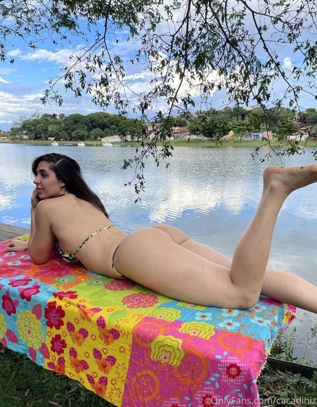 Naakte gelekte OnlyFans-foto van Caca Diniz