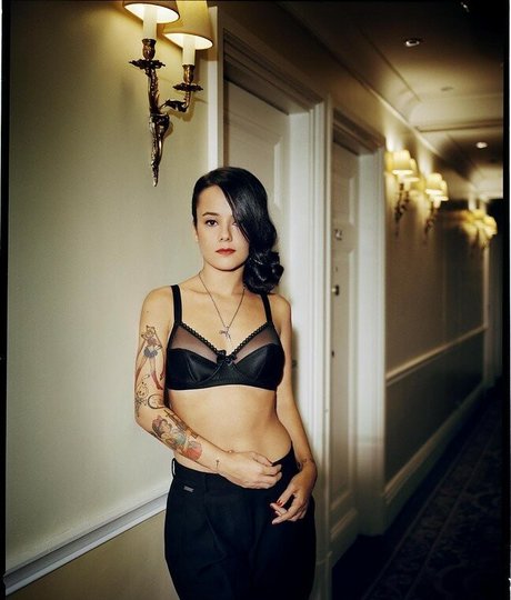 Naakte gelekte OnlyFans-foto van Alizee