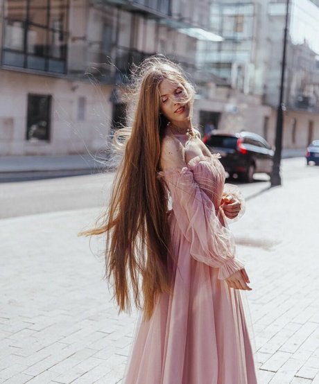 Naakte gelekte OnlyFans-foto van Eva Gevorgyan