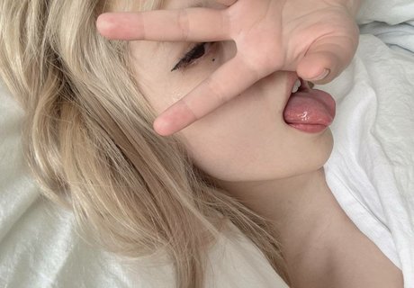 Naakte gelekte OnlyFans-foto van Babyjeyy