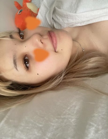 Naakte gelekte OnlyFans-foto van Babyjeyy